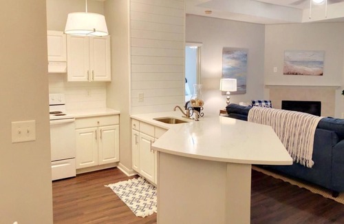 Johns Island Condo | Elegant Southern Charm Condo Near Downtown & Folly Beach
