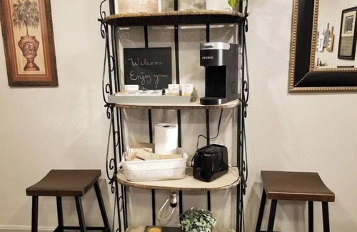 Fort Smith House | Pet-Friendly Southern Comfort in Downtown Ft Smith