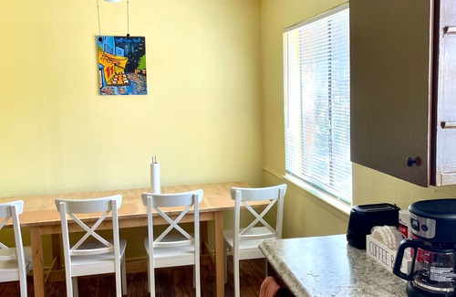 Garland House | Inviting Southern Comfort Near Dallas with Family-Friendly Amenities