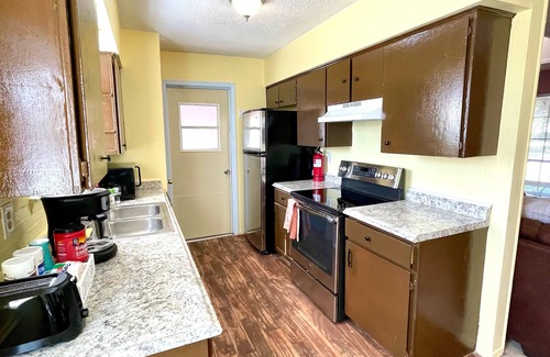 Garland House | Inviting Southern Comfort Near Dallas with Family-Friendly Amenities