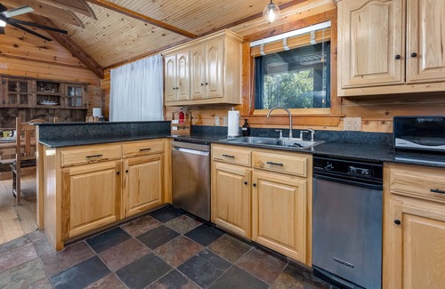 Muenster Cabin | Unforgettable Stays at The Bluff's in Saint Jo