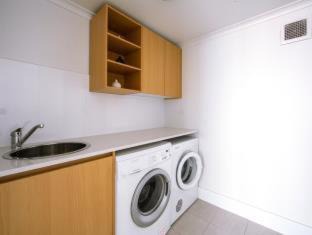 Burleigh Heads Apartment | Beachfront Holiday Apartments with Ocean Views & Spa