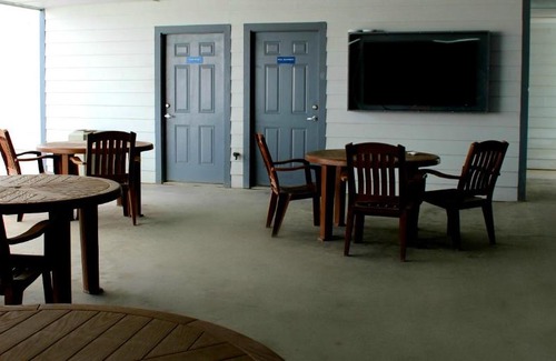 Kermit Hotel | Pet-Friendly Southern Inn and Suites with Great Amenities