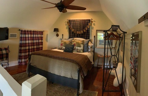 Mount Meigs House | Charming Lakefront Carriage House with Pool & Spa