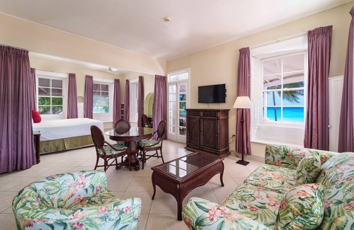 Dover Resort | Relaxing Southern Palms Beach Club with Ocean View & Spa