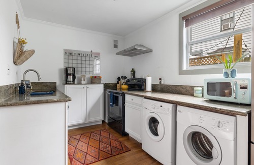 Downtown Charleston Apartment | Discover Southern Shangri-La: Your Gateway to Bliss