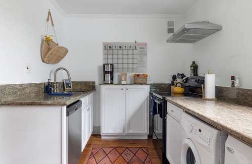 Downtown Charleston Apartment | Discover Southern Shangri-La: Your Gateway to Bliss