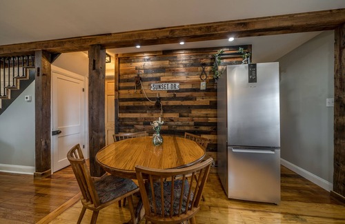 Williamstown House | Southern Sunset: Guest Rated 10/10 with Family Amenities
