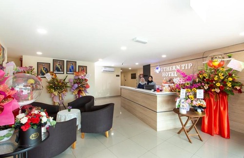 Pontian Hotel | Ocean View Retreat at Southern Tip Hotel – Guest Rated 8/10