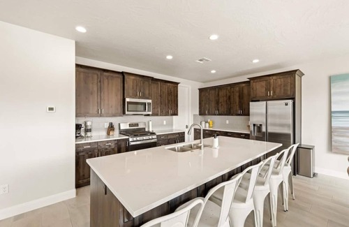 Washington House | Discover Southern Utah from Your Home with Private Pool