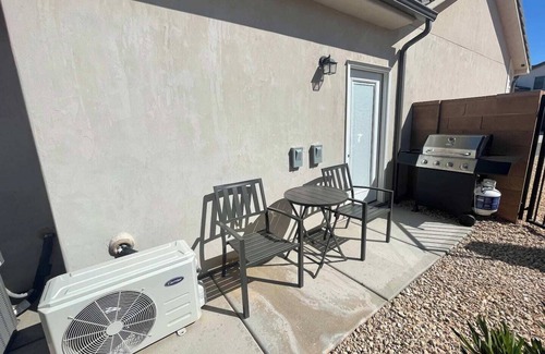 Washington Apartment | Explore Southern Utah from Red Rock Casita's Cozy Retreat