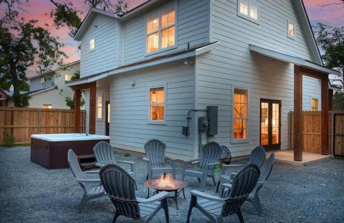 Fredericksburg House | Relaxing Southern Vine Sip and Stay Experience Awaits