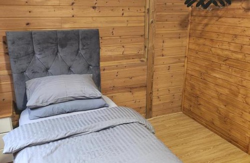 Didcot Apartment | Family-Friendly Southernwood Lodge with High Ratings