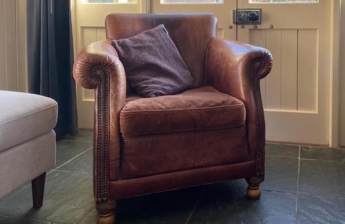 Braunston House | Artful Retreat at Southfield: Family and Pet Friendly Stay
