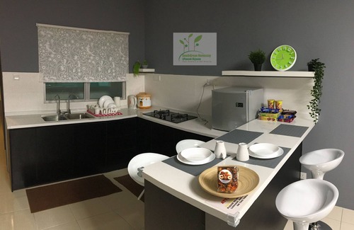 Kajang Condo | Inviting SouthGreen Homestay with Pool & Kitchen Amenities