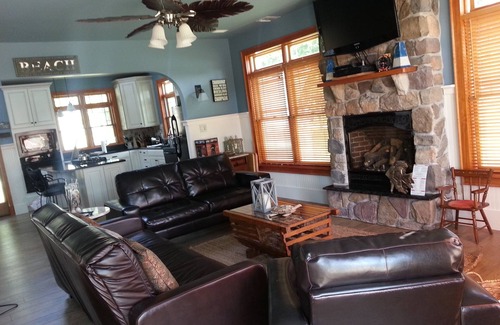 Southold House | Southold Waterfront Retreat with Dock, Hot Tub & Beaches