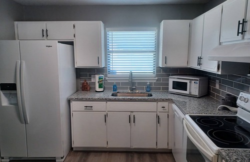 Arlington House | Southside Bungalow - Pet-Friendly with Oceanfront Views