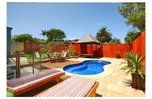 Bulli House | Relax at Southview - Suite with Picturesque Sea Views