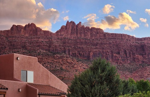 Moab South Valley Condo | Idyllic Escape with Ocean Views and Top-Rated Amenities
