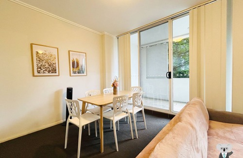 Warwick Farm Apartment | Family-Friendly Retreat in Southwest Liverpool with Parking