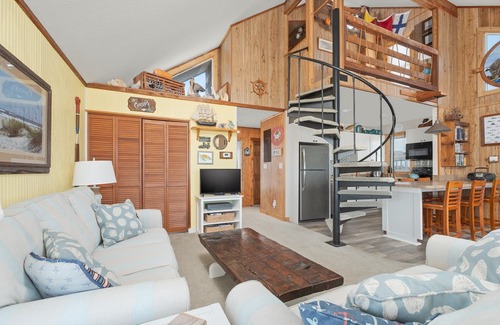 Rodanthe House | Pet-Friendly Southwind: Oceanside Retreat in Rodanthe