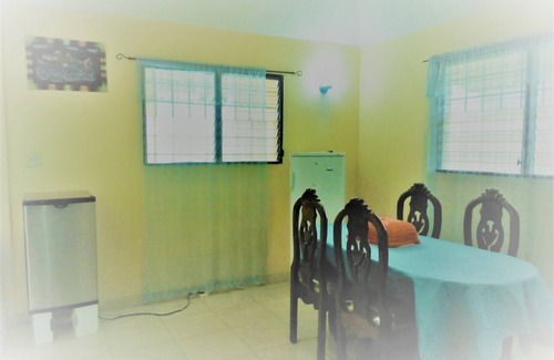 Petionville Apartment | Comfort and Convenience at Souvenir House: WiFi, Spa & More
