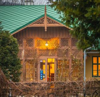 Svaty Anton House | Enchanting Soví Dom - Owl House: 4-Star Family Retreat