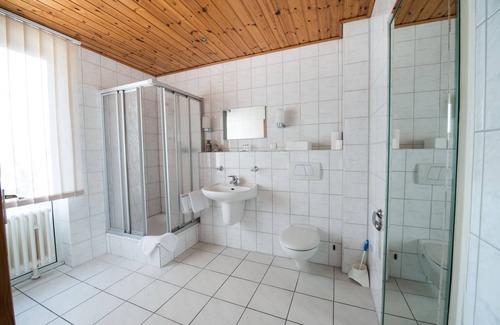 Niederzwehren Hotel | Enjoy Family-Friendly Comfort at SOVA Hotel with Pool Access