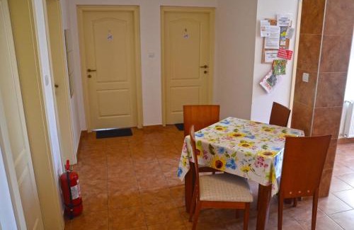 Hajduszoboszlo House | Modern SovaApartman: Guest Rated 9.3 with Family Amenities