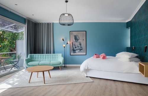 Camps Bay House | Experience Sovn: Ocean Views, Pool & Dining Awaits