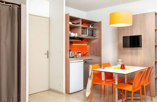 Soustons Apartment | Sowell Family Pignada Plage (SOU302) by Interhome