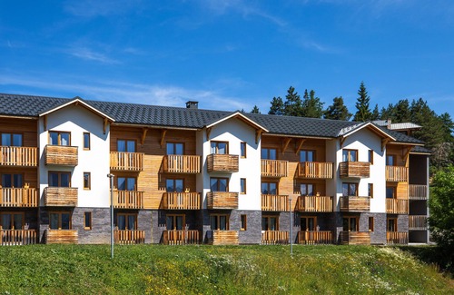 Pra Loup House | Pet-Friendly Retreat at SOWELL RÉSIDENCES Pra Loup