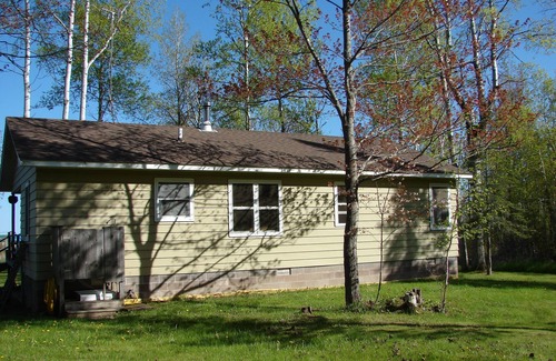 La Pointe Cabin | Escape to Sowl's Cabin on Beautiful Madeline Island