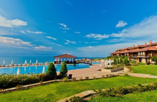 Budjaka Villa | Sozopolis: Oceanfront Escape with Pool & Pet-Friendly Vibes