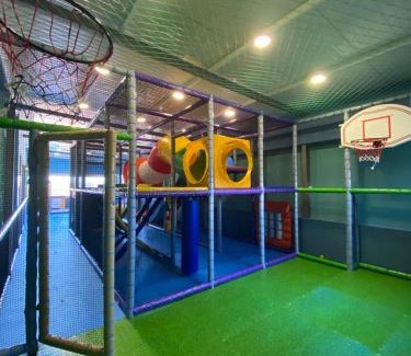 Vonitsa Hotel | Cozy Sozos Inn Hotel Vonitsa: Oceanfront Pool & Family-Friendly