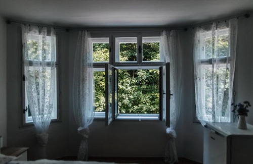 Znojmo House | Pet-Friendly Spálený mlýn in Podyjí National Park