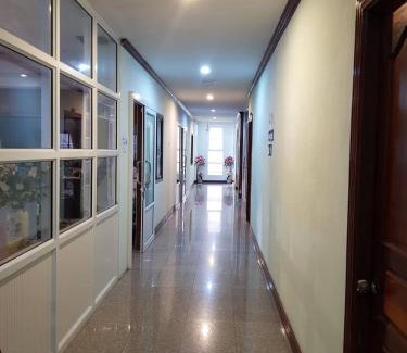 Nai Muang Hotel | Affordable SP Residence with Breakfast & Hot Tub Access