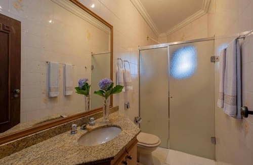 Boqueirao Hotel | Relax at Spaço Vale do Jordão with Pool & Spa Amenities
