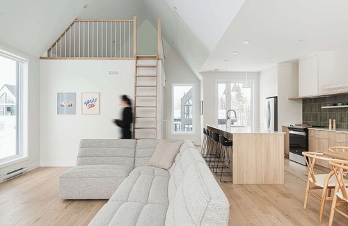 Beaupre Ski Chalet | Spa and Mountain - Villas Perspective - Alphonse