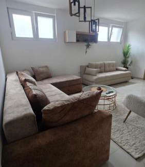 Petrovaradin Apartment | Spa apartman zatvoreni bazen