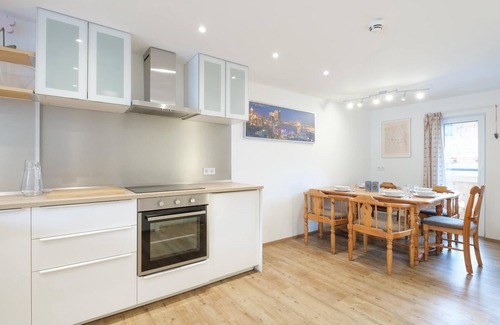 Schonbach House | Private Holiday Home with Family-Friendly Amenities