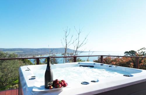 Mount Martha House | Scenic Bay Views at Acreage Family Home with Pet-Friendly Perks