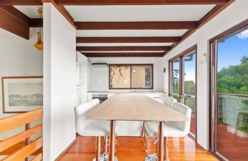 Mount Martha House | Scenic Bay Views at Acreage Family Home with Pet-Friendly Perks