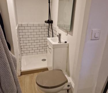 Brunoy Apartment | Relax at Spa Brunoy: Family-Friendly Retreat with Wellness