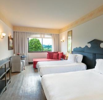 Bento Goncalves Hotel | Elegant Spa do Vinho Condomínio Vitivinícola with Ocean View