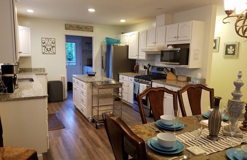Lincoln Beach Cottage | Relaxing Oceanfront Retreat with Spa & Game Room Access