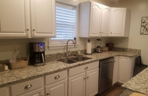 Lincoln Beach Cottage | Relaxing Oceanfront Retreat with Spa & Game Room Access