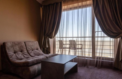 Makhachkala Hotel | Relax at SPA-Hotel "Белый Медведь" with Ocean Views