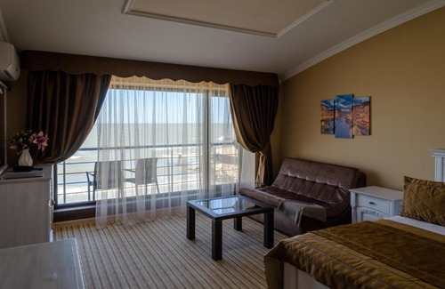 Makhachkala Hotel | Relax at SPA-Hotel "Белый Медведь" with Ocean Views