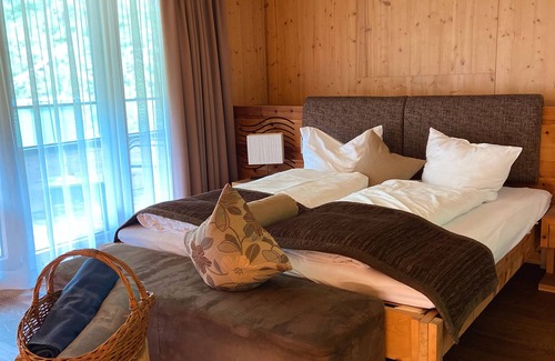 Hopfgarten in Defereggen Hotel | Relaxing Spa Retreat at Hotel Zedern Klang - Top-Rated Stay